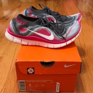 WMNS NIKE FREE FLYKNIT+